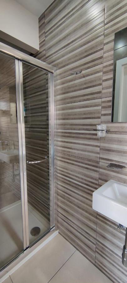 Villa Arjuza - Private Self Catering Bedrooms With Bathroom Is-Swieqi Exterior foto